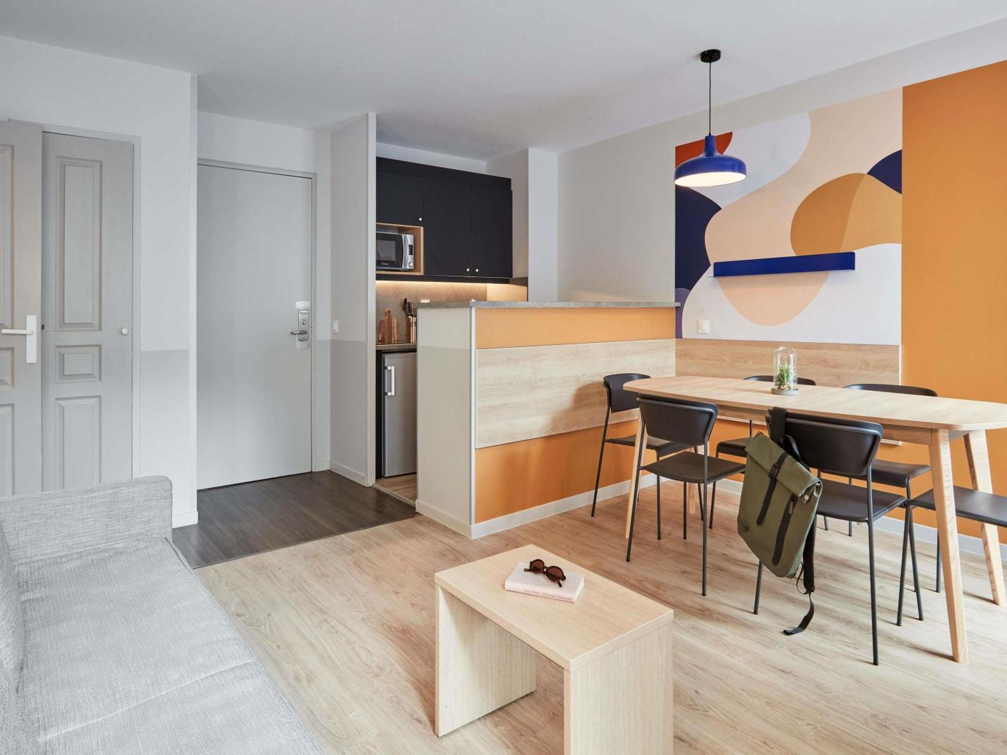 One-Bedroom Apartment